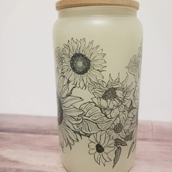 16oz Sunflower cold color changing cup - Picture 3 of 11
